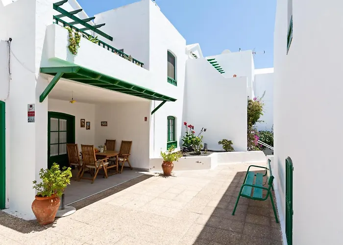 Oceanic Breeze Share Pool By Pvl Puerto del Carmen (Lanzarote)